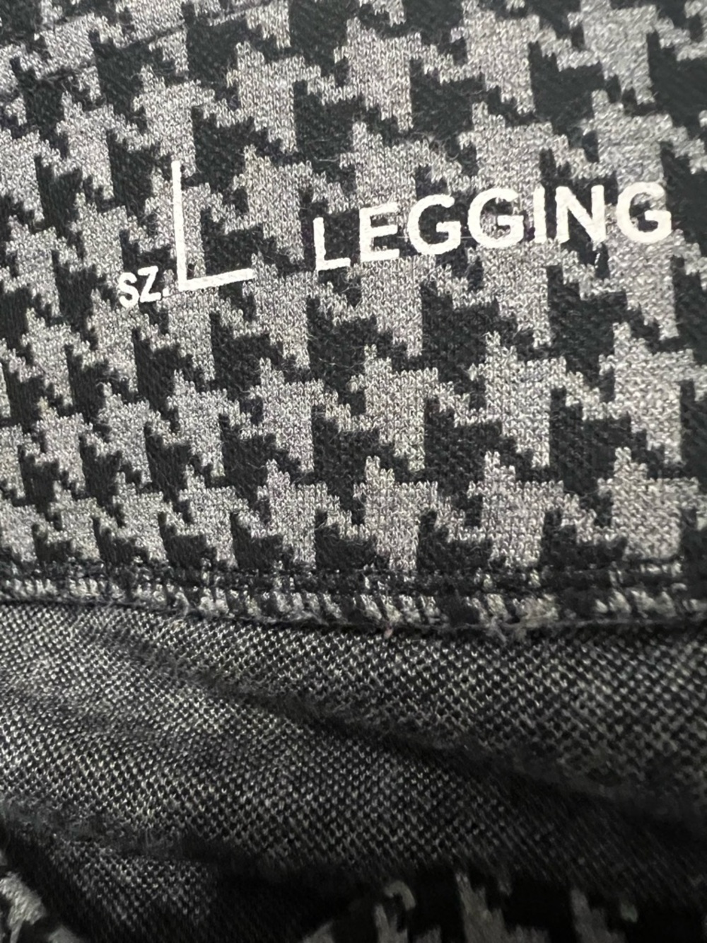 LOFT Outlet Black Gray Houndstooth Leggings Size L - Picture 5 of 6